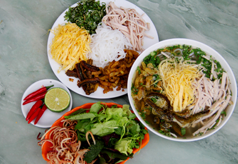 Đặm đà đặc sản Bún Thang lươn Hưng Yên